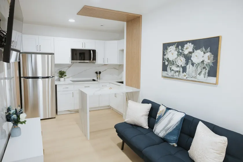 The Luxe Haus - Image 1