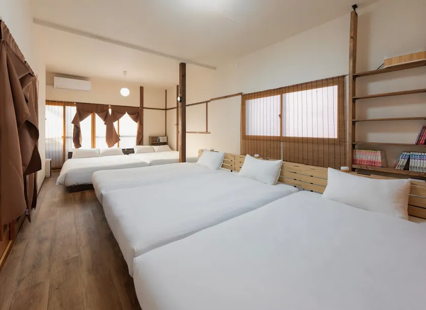 Quiet Shitamachi | 76㎡ | 7 minutes to Kameari Station | Direct bus to Haneda Airport and Disney | 2 toilets | 20 minutes to Ueno and Asakusa - Image 1