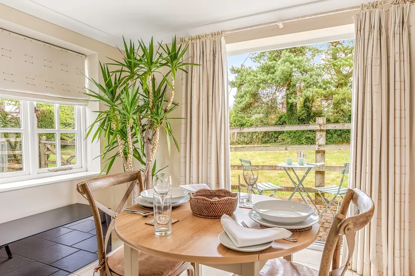 Mulberry Cottage - Image 1