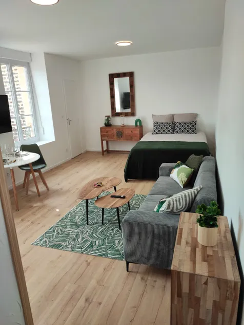 CMG Studio XL 102 Petit Bois Place Ducale - Image 1