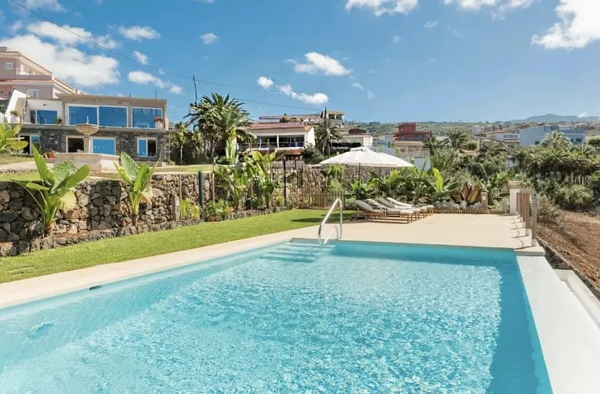 Stay and Scape. Eterna primavera. Tenerife. - Image 1