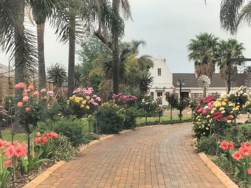 Madeley House Unit 1 near Oliver Tambo Airport - Image 1