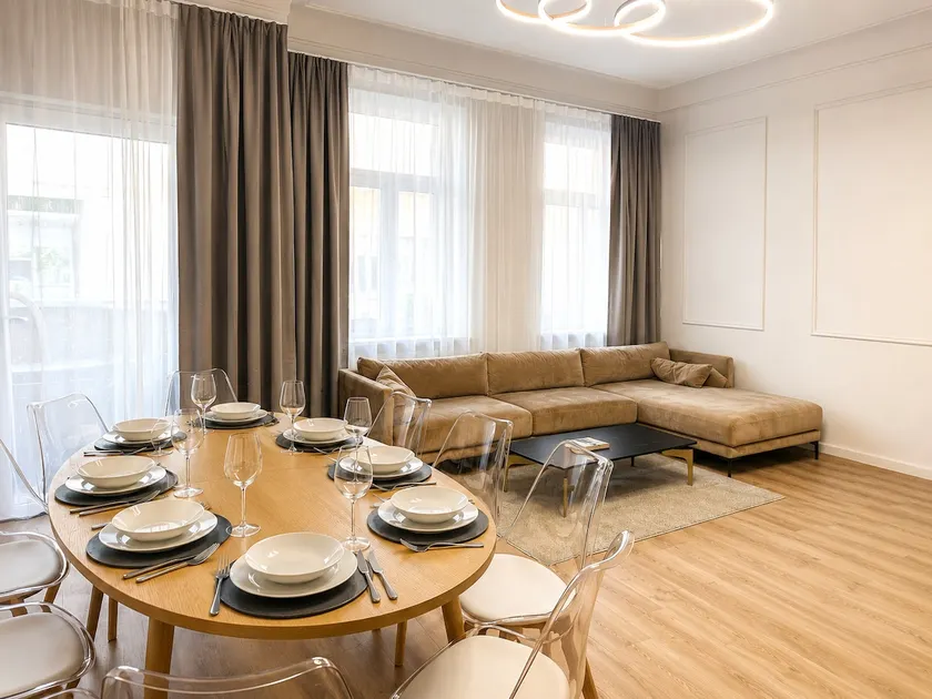 Day Young Life120m² | 5 Room | Central | 2 Parking - Image 1