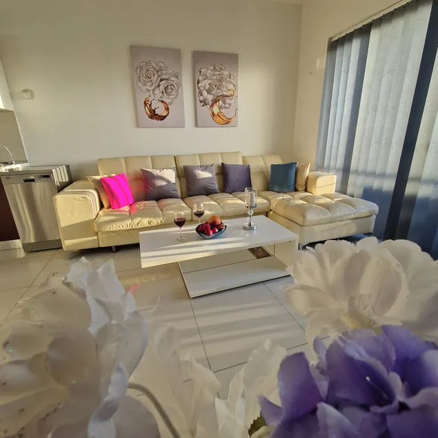 Cheerful holiday two bedrooms flat with BBQ - Image 1