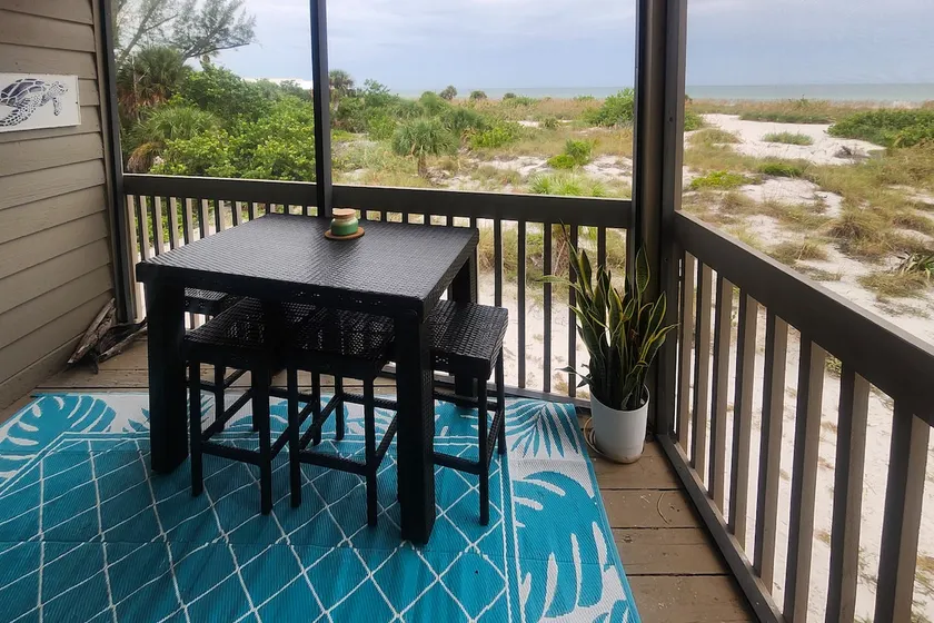 Beachfront Island Condo on Florida Gulf Coast - Image 1
