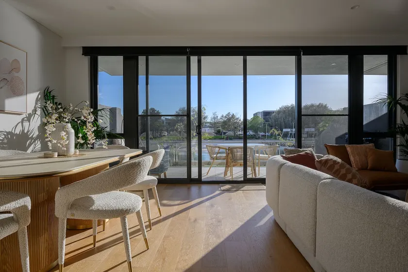 Maraboo Island Villa -luxury/beachfront/sauna/Freo - Image 1