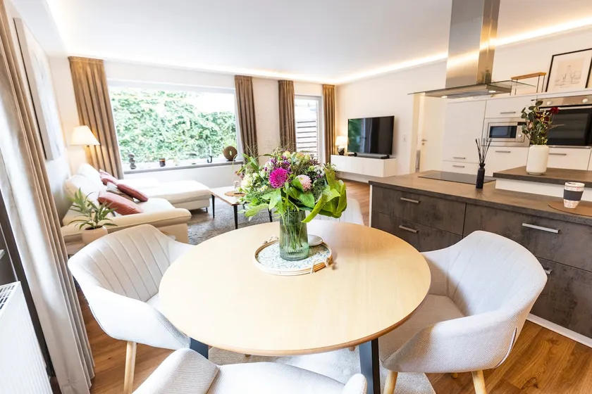 Hello Holidays Suite Zentral Terrasse Parkplatz - Image 1