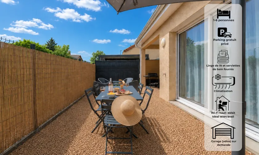 L'Échappée Véloire – 2BR, A/C, terrace & parking - Image 1