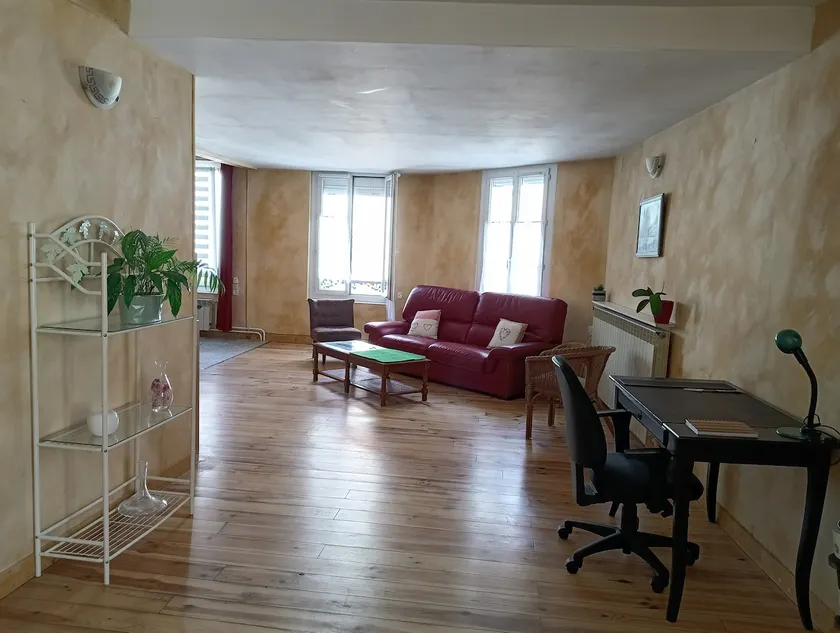 townhouse - Image 1