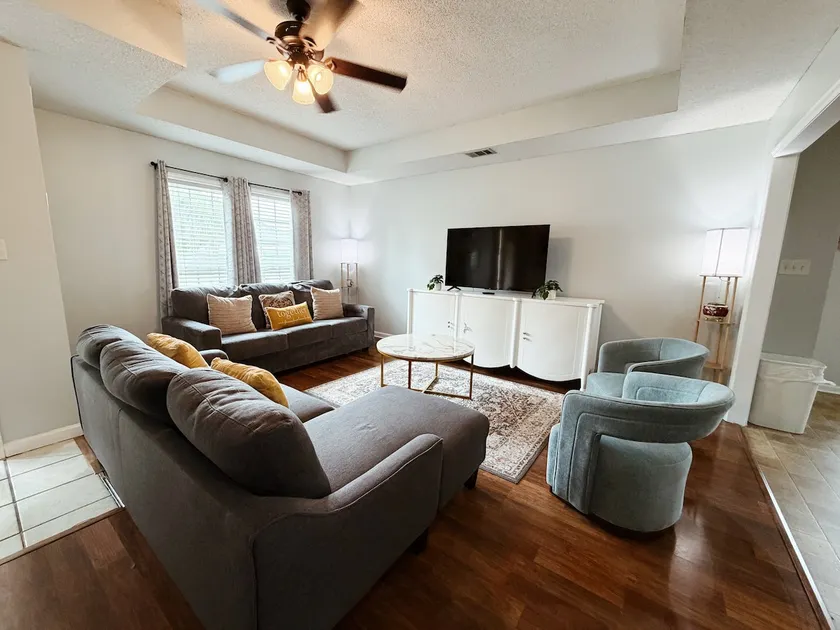 Perfect I-75 Stop – 3BR/2BA, Near VSU & Moody AFB - Image 1