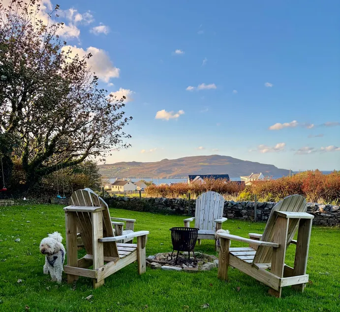Seaside Cottage/Hot Tub, Firepit and Stunning View - Image 1