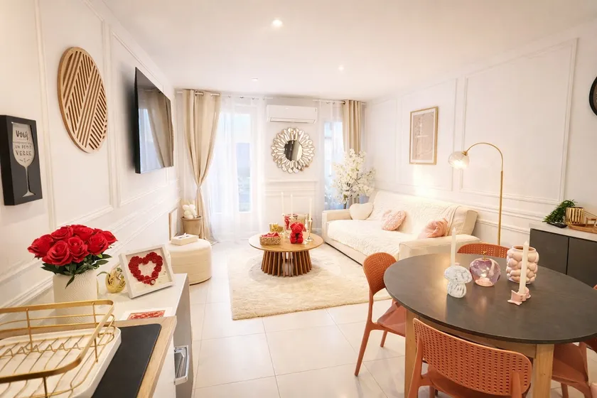 Charming, comfortable, quiet + terrace, air conditioning & wifi - Image 1