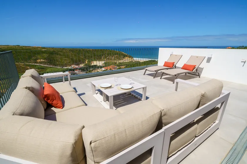 Julião Beach House in Carvoeira by Lisbeyond - Image 1