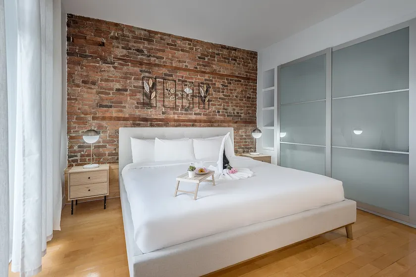Charming Family Escape in Trendy Plateau Montreal - Image 1