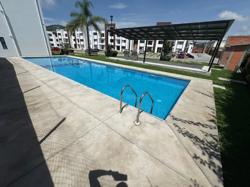 Unique and comfortable apartment - Image 1