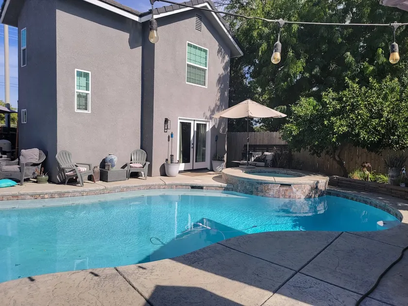 Brand New 2 story, house - Image 1