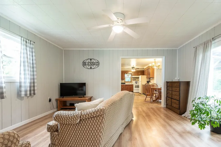 Misty Meadows — 8 acre farm stay near Bloomington - Image 1