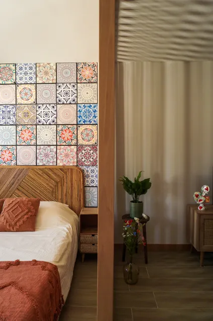 VIELA Guest House Premium - Image 1