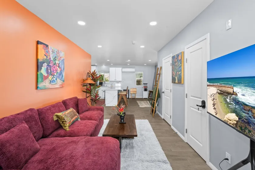 Boho Home | Minutes to Convention Center & Beach - Image 1