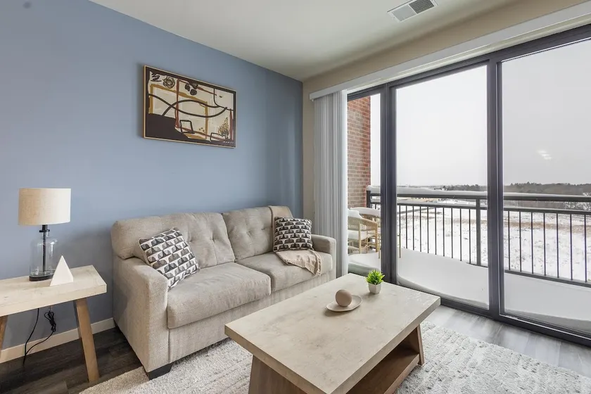 Landing | Chic 1BD, Gym, Courtyard - Image 1