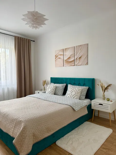Emerald - Modern Central Apartment - Image 1
