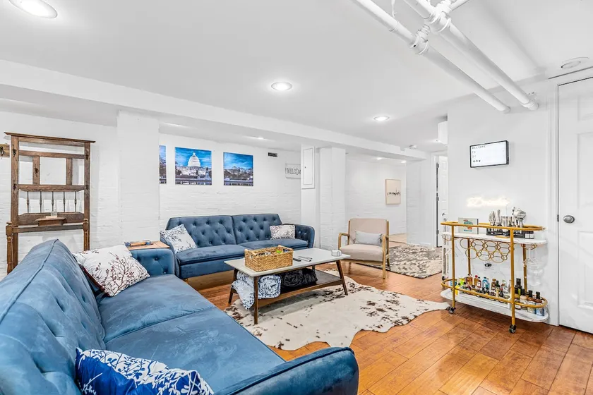 Private sunny 1 br apartment - Image 1