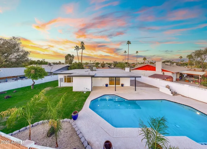Luxury Desert Getaway • Near ASU, Old Town, Sports - Image 1