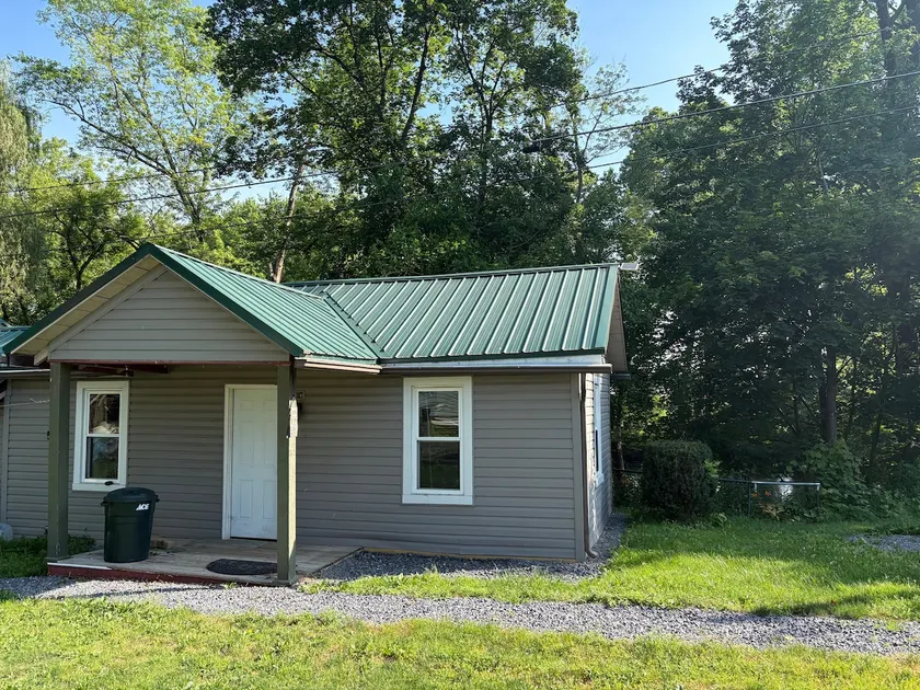 Donna's River Front Cabin - Image 1