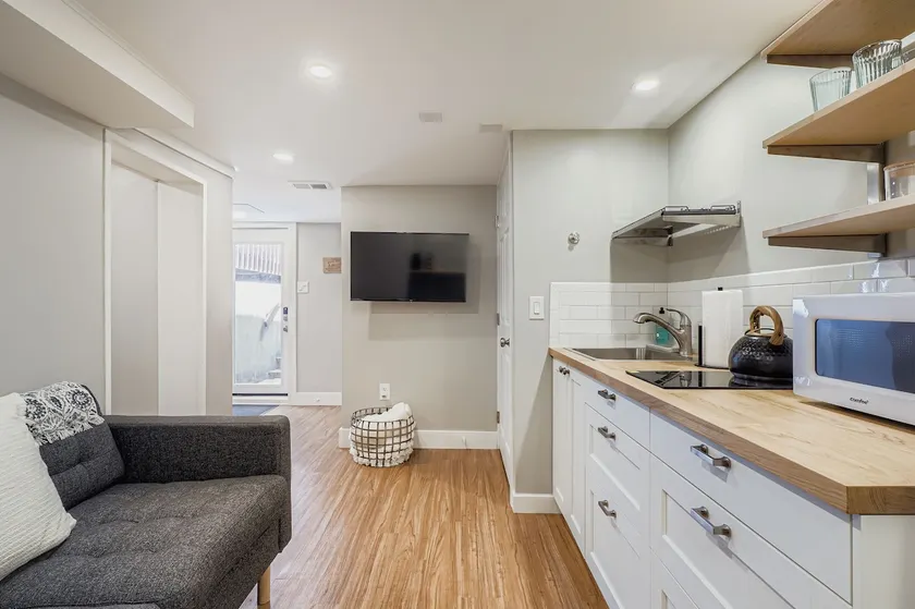 The Snug - Image 1