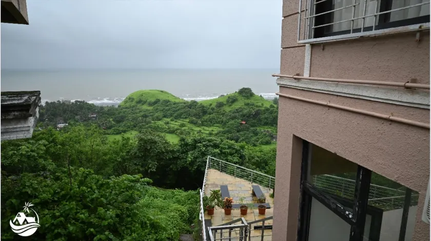 Aasraya - Sea facing luxurious villa with Pool - Image 1