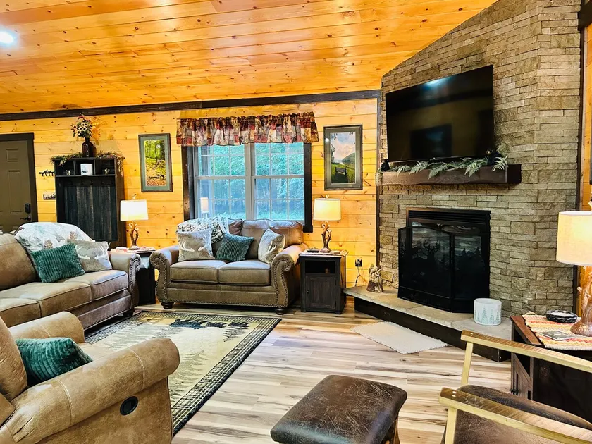 Woodland Cabin - Image 1
