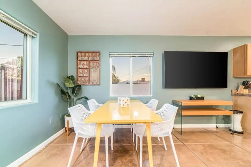 Stylish & Cozy, 1 BR 1 BA, Parking, Casita - Image 1
