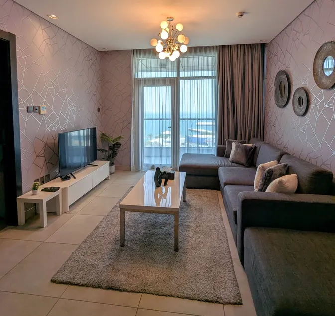 Ocean View Apartment with free parking - Image 1