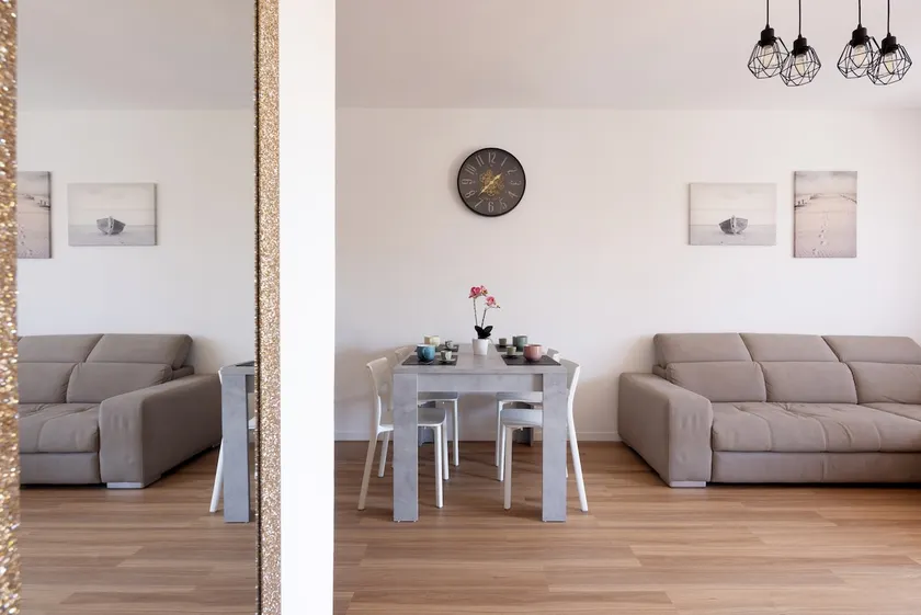 Private parking - 600 meters from the sea - Image 1