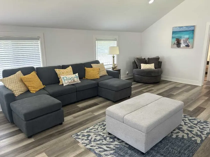 2BR Shoreside Retreat w/ Beach Access & Interiors - Image 1