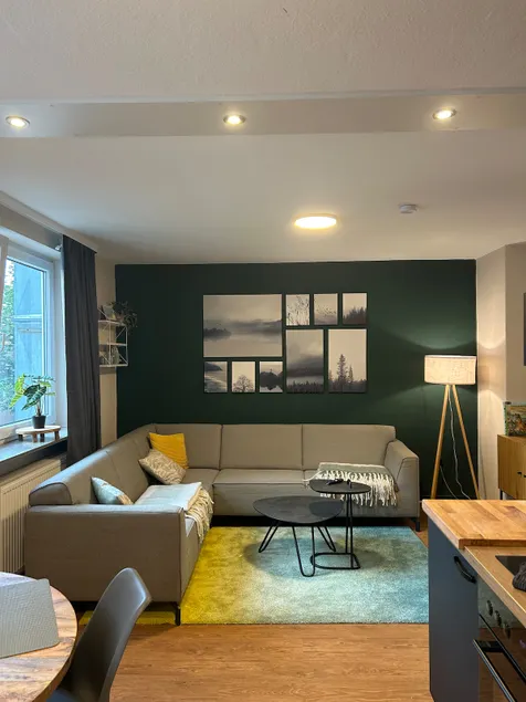 Modern city apartment with parking near the university - Image 1