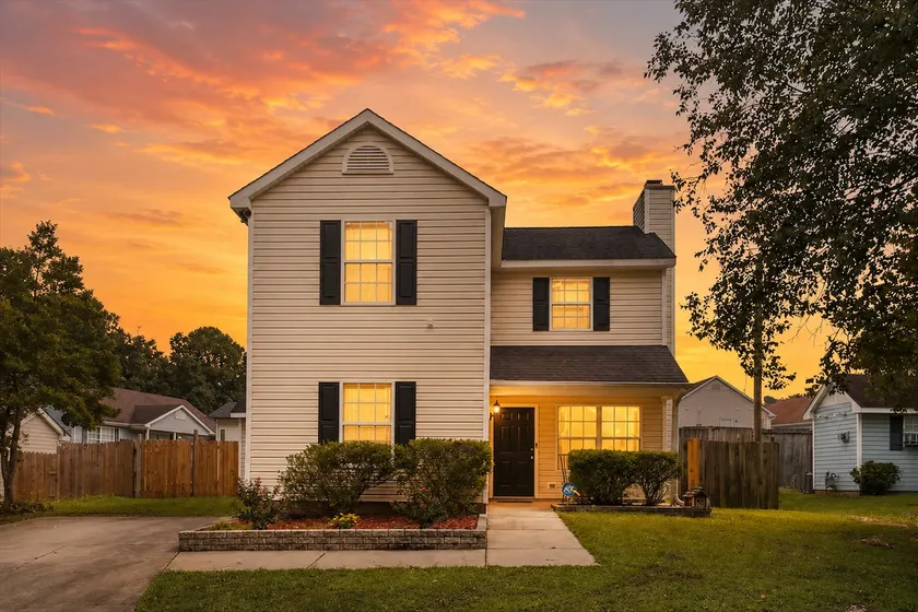 Grand Getaway – Sleeps 12 with Comfort & Style - Image 1