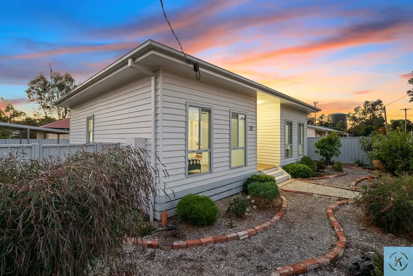 Fairway Cottage Retreat - Image 1