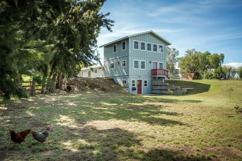Sunset Orchard- Sunny Side of Waimea, Close to Beaches! - Image 1