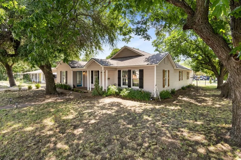 Private home 15 min to DT Dallas - Image 1