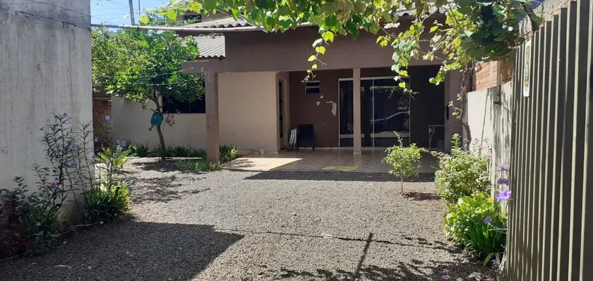 Spacious house at the entrance to Foz - Image 1
