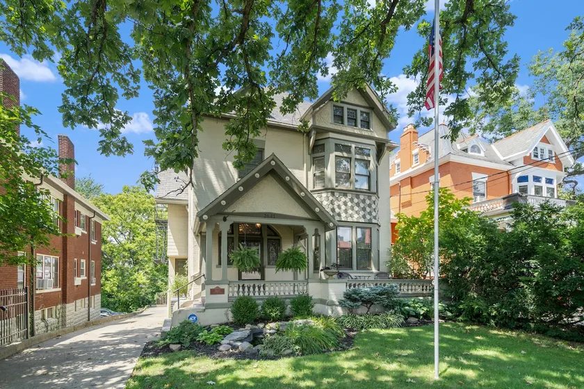 Historic 4BR Gem | Walk to UC | Free Parking - Image 1