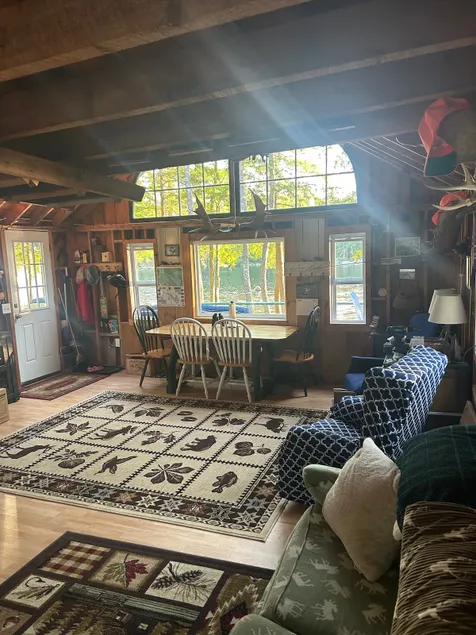 Lakefront Green Camp - Image 1