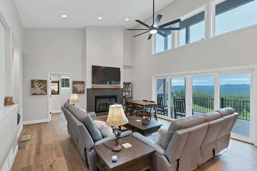Modern Mtn. Chalet • NEW 3BR w/ GameRoom & MtViews - Image 1