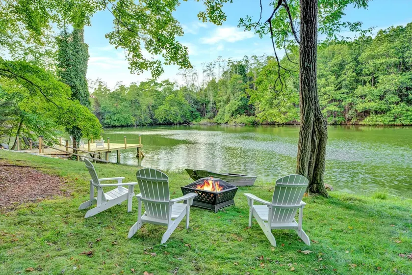 Lakefront | Kayaks | 200-Acre Estate | Tennis - Image 1