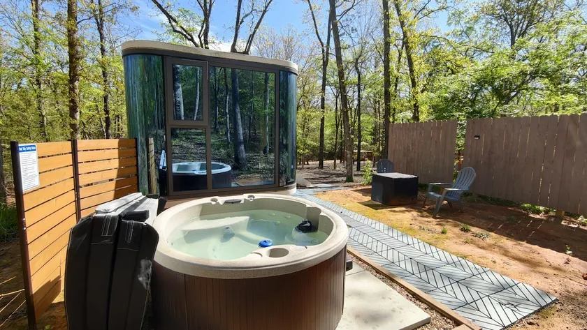 [Lazy Spring] Space Capsule in the Woods w/ Spa - Image 1