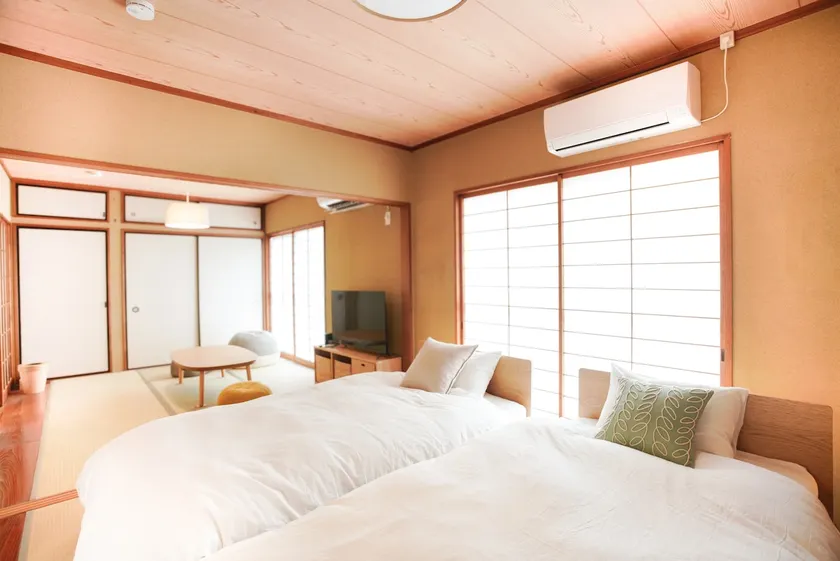 Yururi-an Knot: Refresh yourself in a space like a hideaway! A Western-style house in the forest with a pet room - Image 1