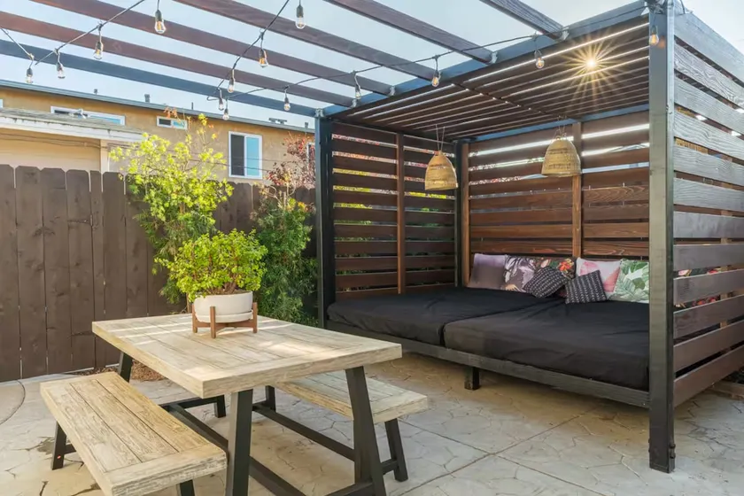 Relaxing Patio | W/D | EV Charger | Gigbit Wifi - Image 1