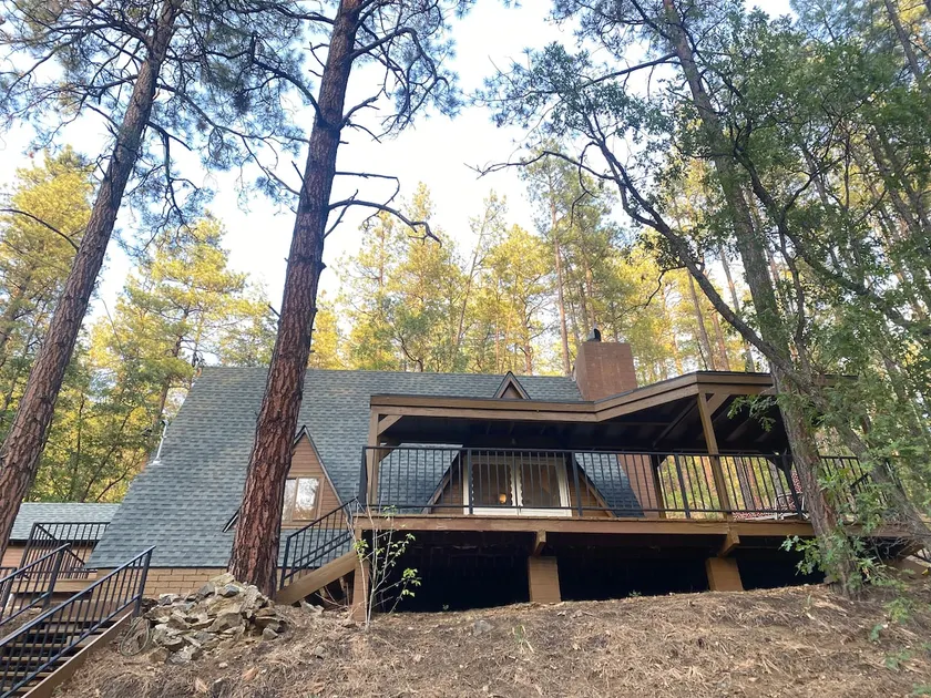 Hot tub! Cabin in the forest. - Image 1