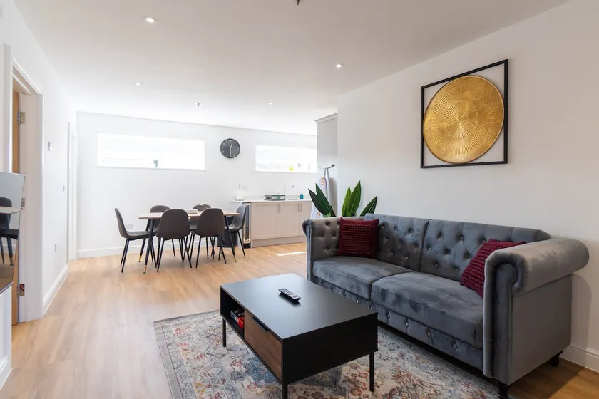 Bright & Elegant 2-Bed Apt | Rothley Charm (4) - Image 1